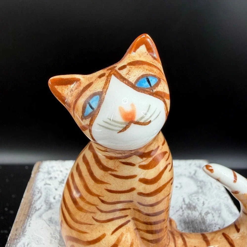 Vintage‎ Fine Bone China Orange Tabby Cat Figurine Blue Eyes Ginger Striped 3in